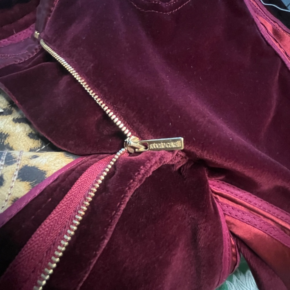 Roberto Cavalli Burgundy Velvet Cropped Pants - Picture 9 of 11